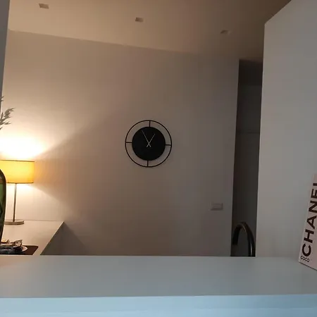 Cris House Apartament *