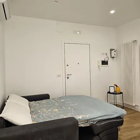Cris House Апартаменты *